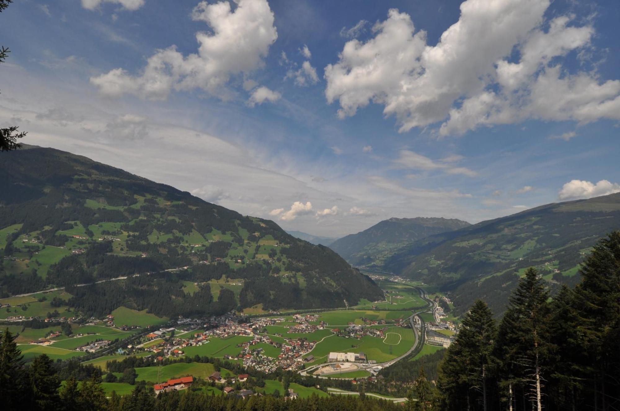 Ferienwohnung Ausblick Zillertal Hainzenberg Exterior photo